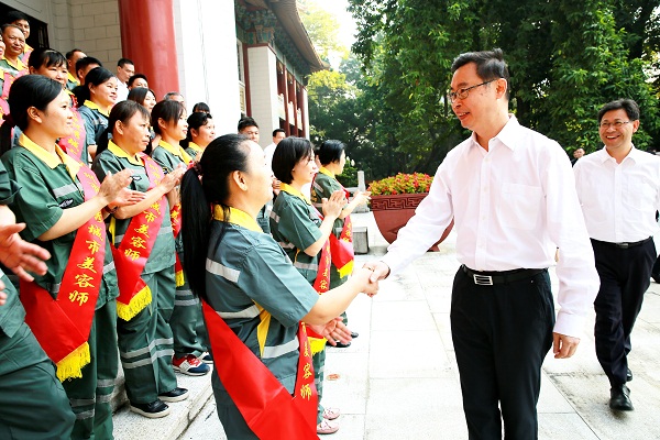 溫國輝市長接見環衛工人代表