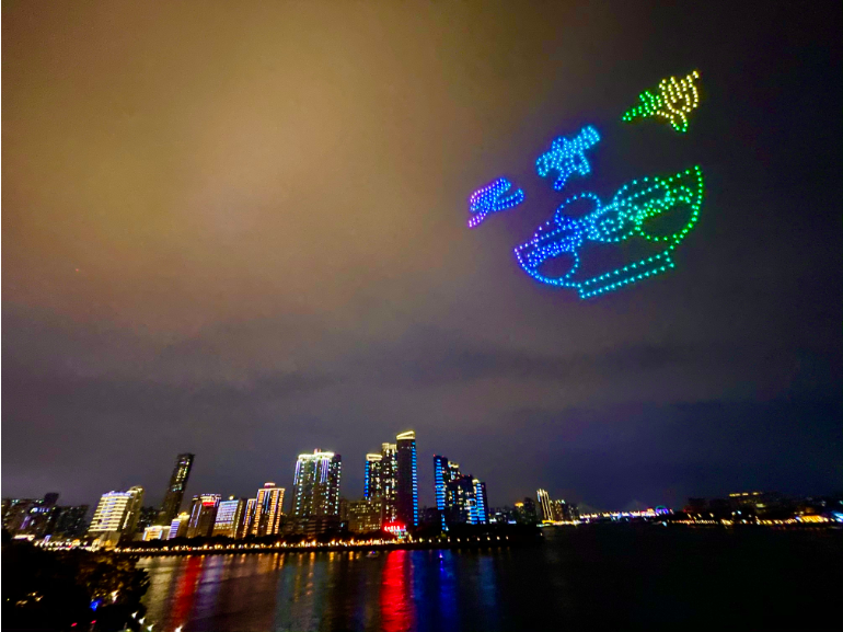元宵之夜，“千機變”亮相廣州白鵝潭夜空