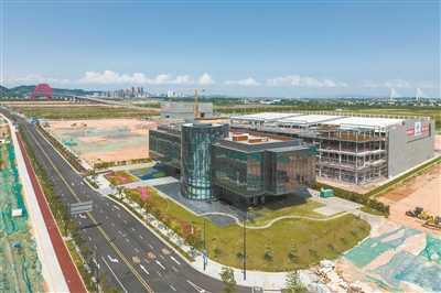 加快建設科技創新產業合作基地