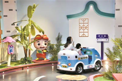 “廣福臺前嘆粵劇，身心舒暢” 到粵劇藝術博物館廣州市文化館新館感受嶺南傳統(tǒng)文化