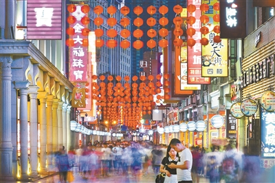 “十八甫”本是沿西濠涌西岸及大觀河兩岸分布的十八條商業(yè)街圩 興起于明代 商業(yè)傳統(tǒng)延續(xù)至今