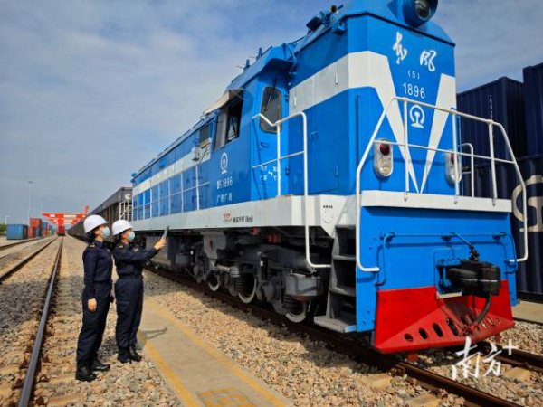 2024年粵港澳大灣區首列中歐班列從廣州國際港開出。攝影:石磊 關悅