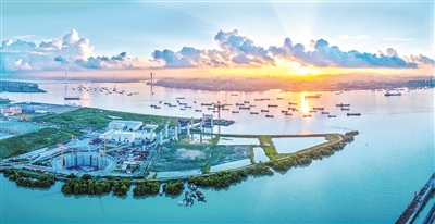 世界最大錨碇基坑安全筑底 “定海神針”重量堪比17艘航母