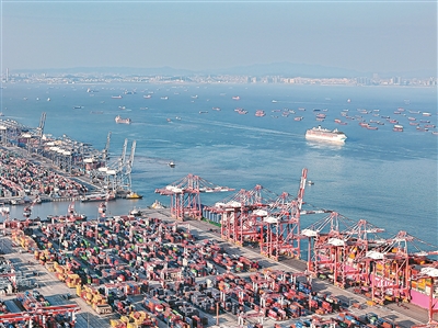 南沙港區(qū)躋身國內(nèi)單一港區(qū)前三
