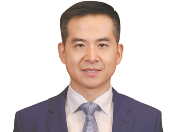 抓產(chǎn)業(yè)創(chuàng)新，要守牢實(shí)體經(jīng)濟(jì)這個(gè)根基