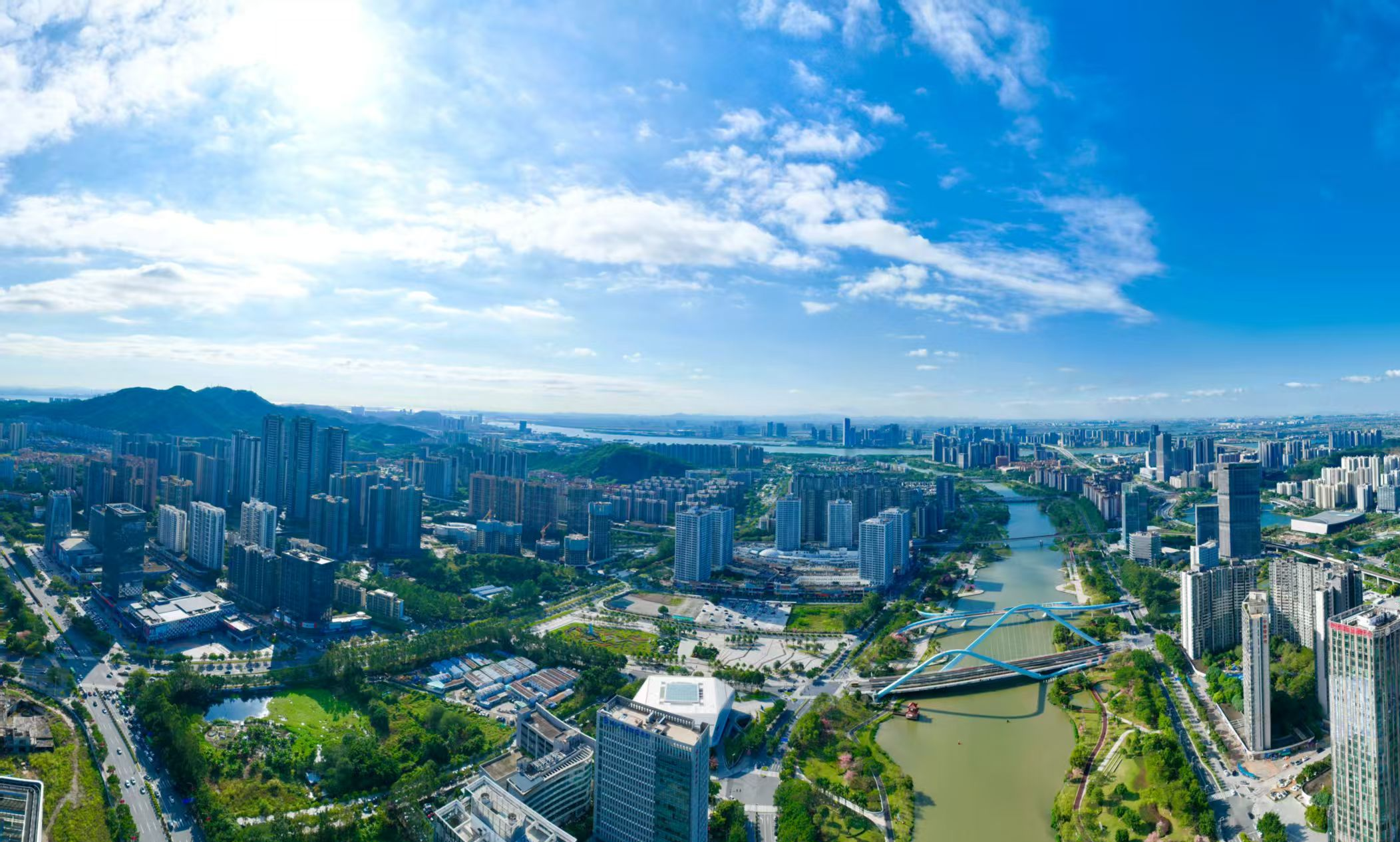 南沙臨港經(jīng)濟(jì)高質(zhì)量發(fā)展大會(huì)舉行