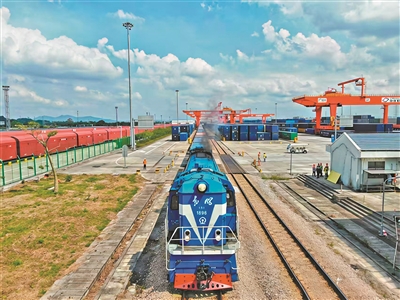 廣州國際港成中歐班列廣州集結中心主樞紐